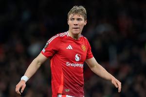 罗体：罗马租借弗格森担任替补，若多夫比克离队会尝试求购霍伊伦