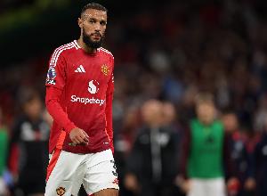 记者：马兹拉维、林德洛夫、乌加特未参加曼联今日训练